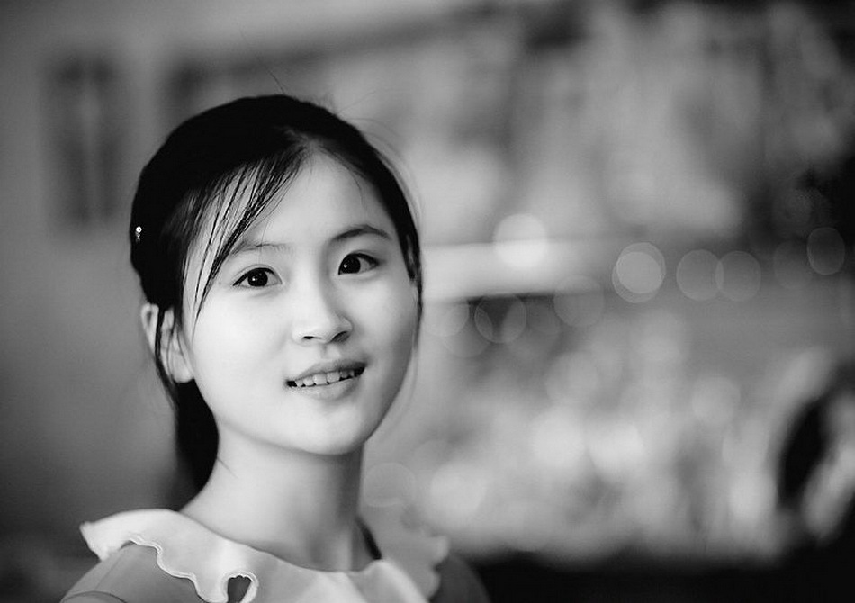 西方人镜头下的朝鲜女孩