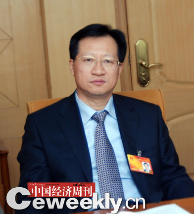 陈立国代表:成品油价格机制需再调整以遏制投